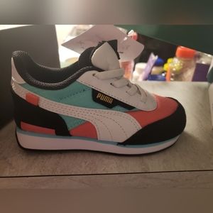 PUMA Toddler girl Size 9c sneakers